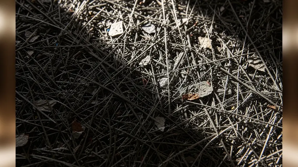 Emballage sophistiqué avec matériaux recyclés montrant l'innovation cachée